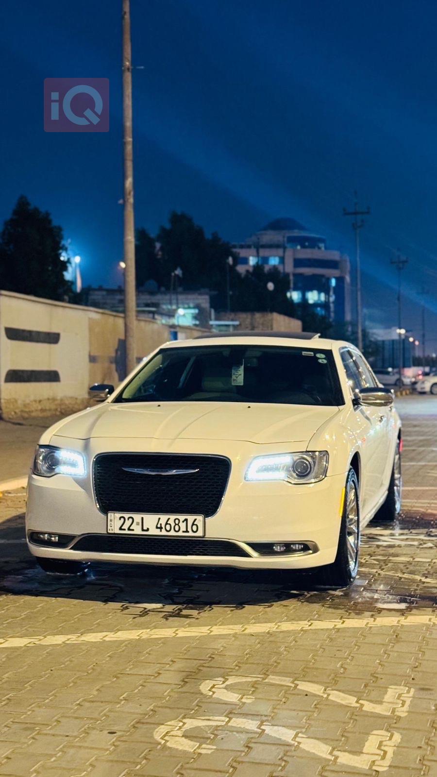 كرايسلر 300